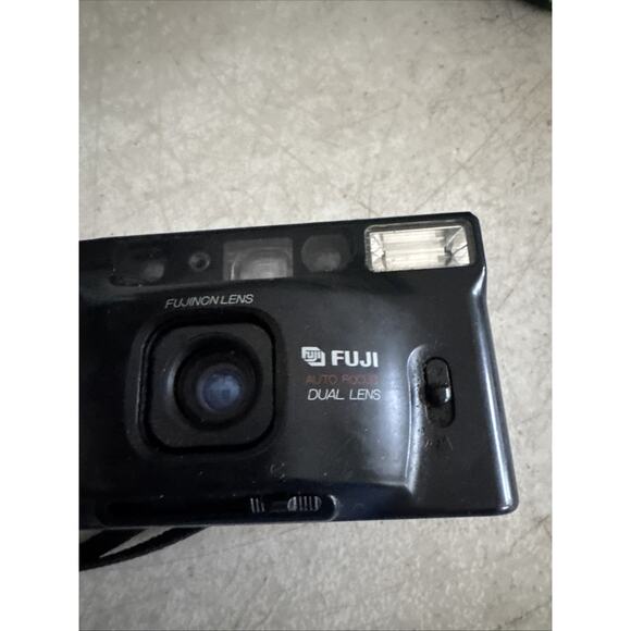 Fuji Discovery 180 Tele Date 35mm-55mm Dual Lens Film Camera - Picture 4 of 9